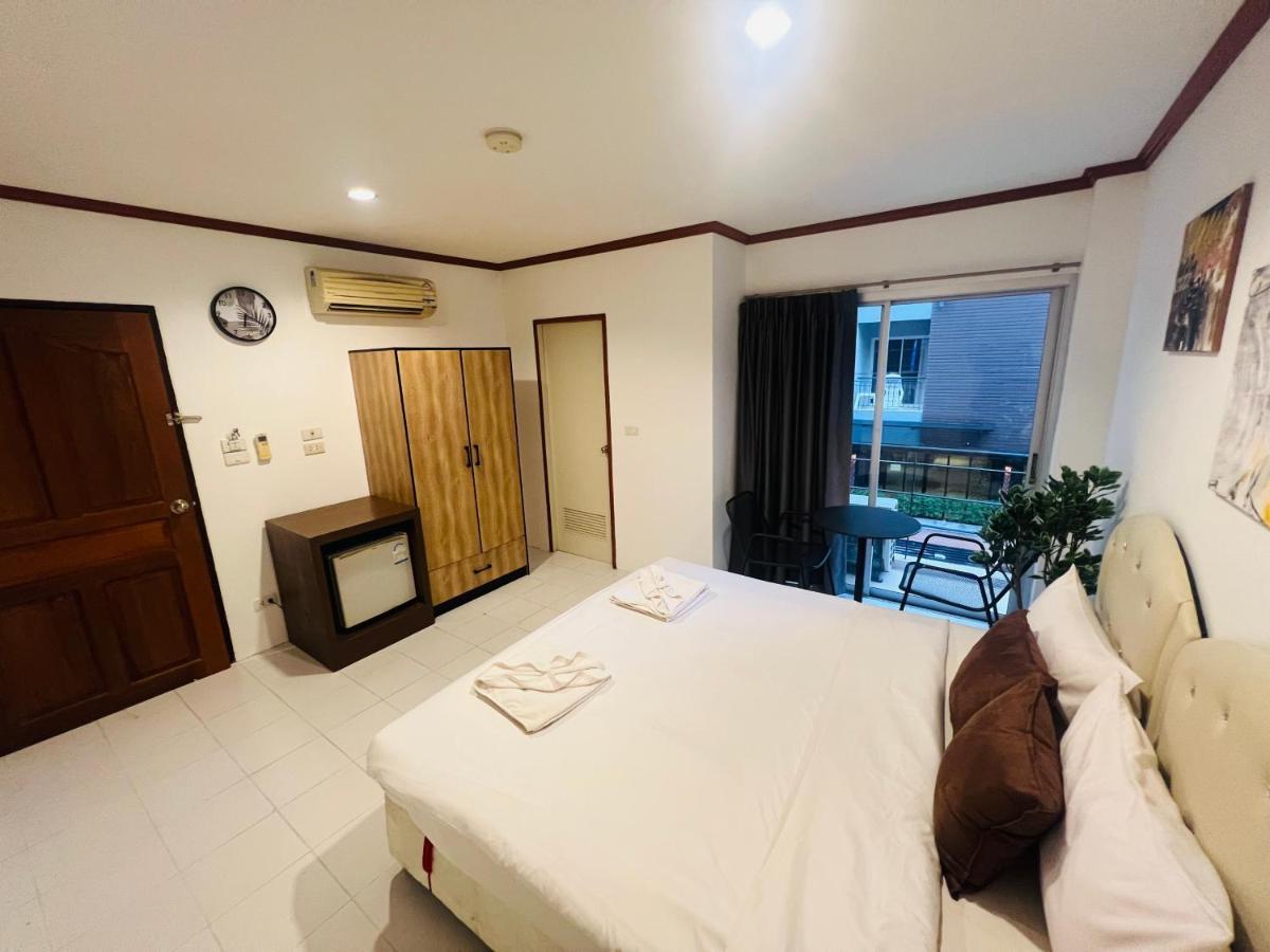 Omaya Guesthouse Patong ภายนอก รูปภาพ