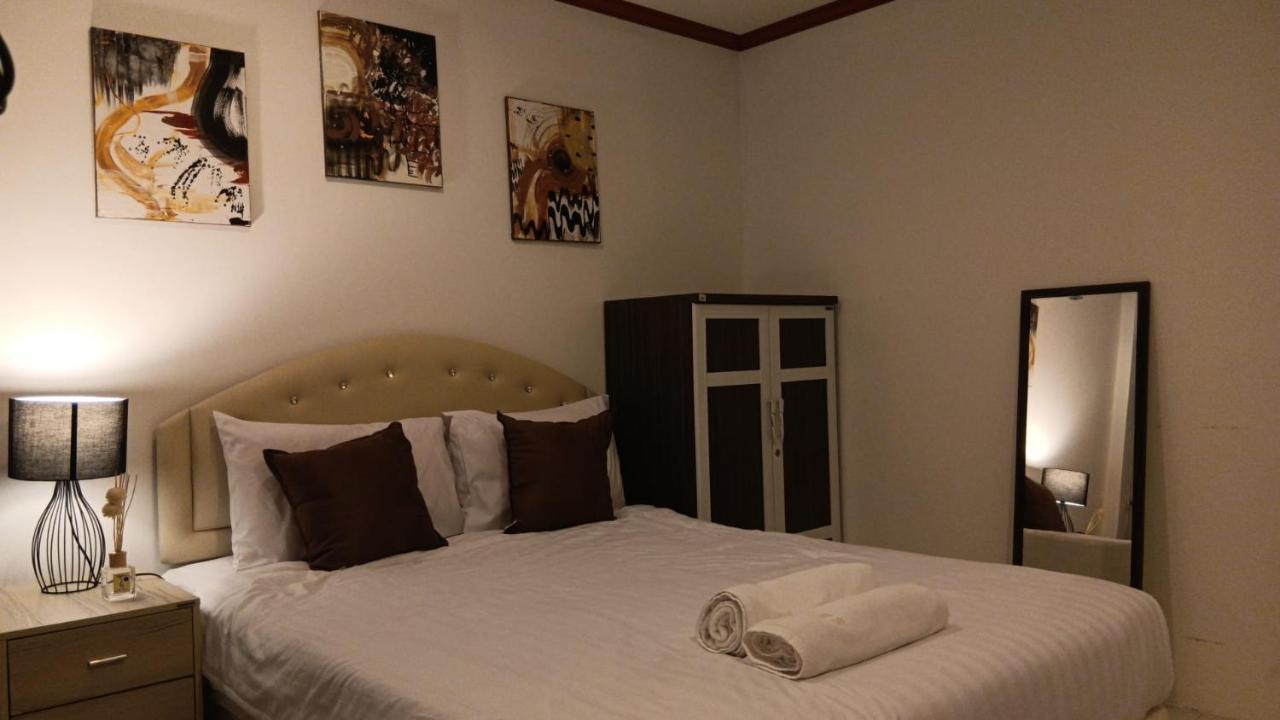 Omaya Guesthouse Patong ภายนอก รูปภาพ