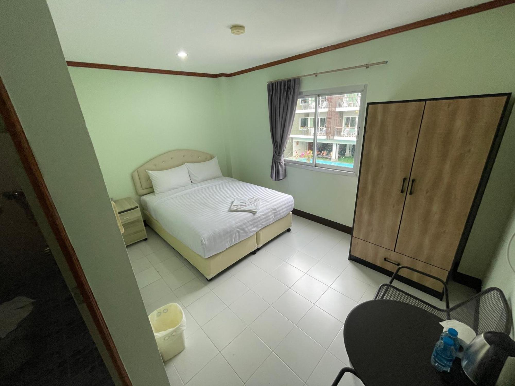 Omaya Guesthouse Patong ภายนอก รูปภาพ